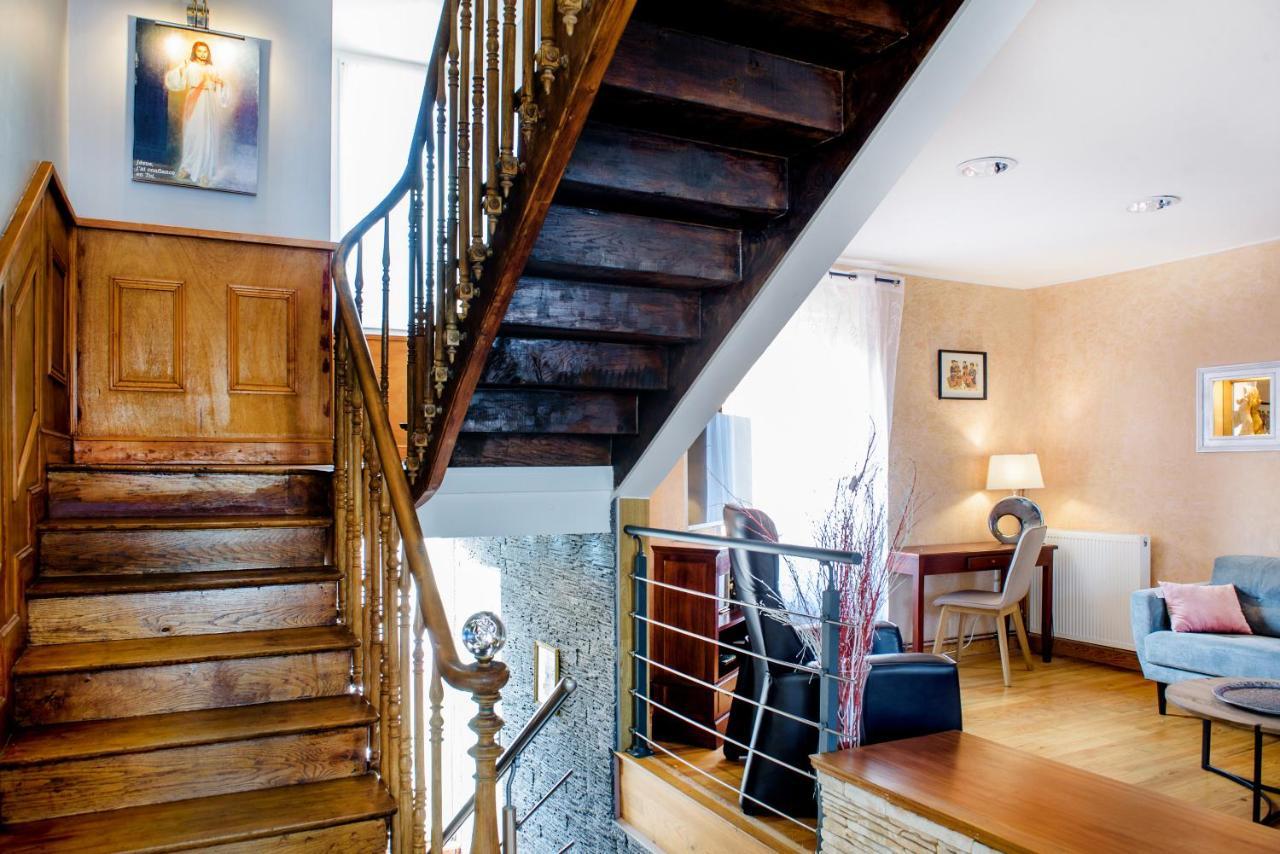 Hotel La Sainte Famille Lourdes Zewnętrze zdjęcie