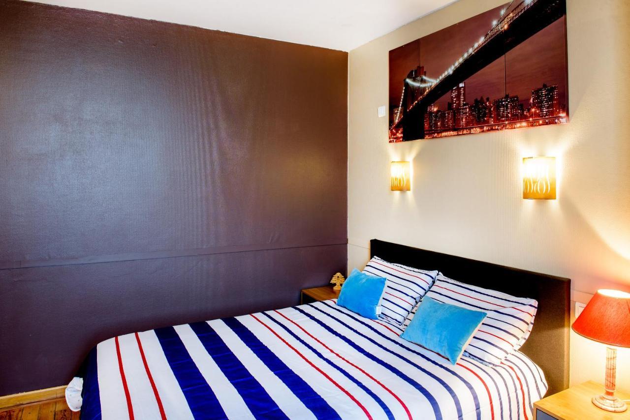 Hotel La Sainte Famille Lourdes Zewnętrze zdjęcie