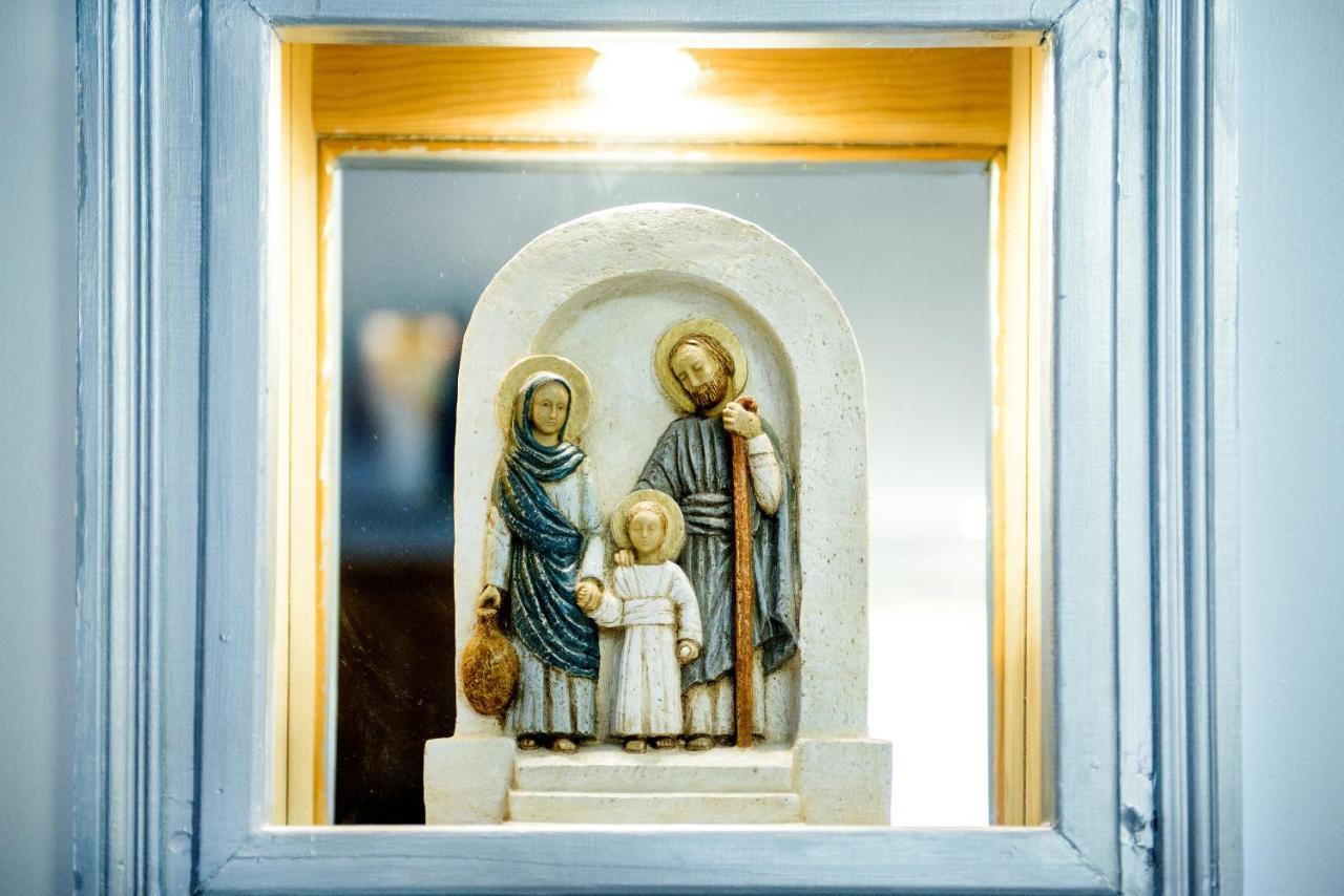 Hotel La Sainte Famille Lourdes Zewnętrze zdjęcie
