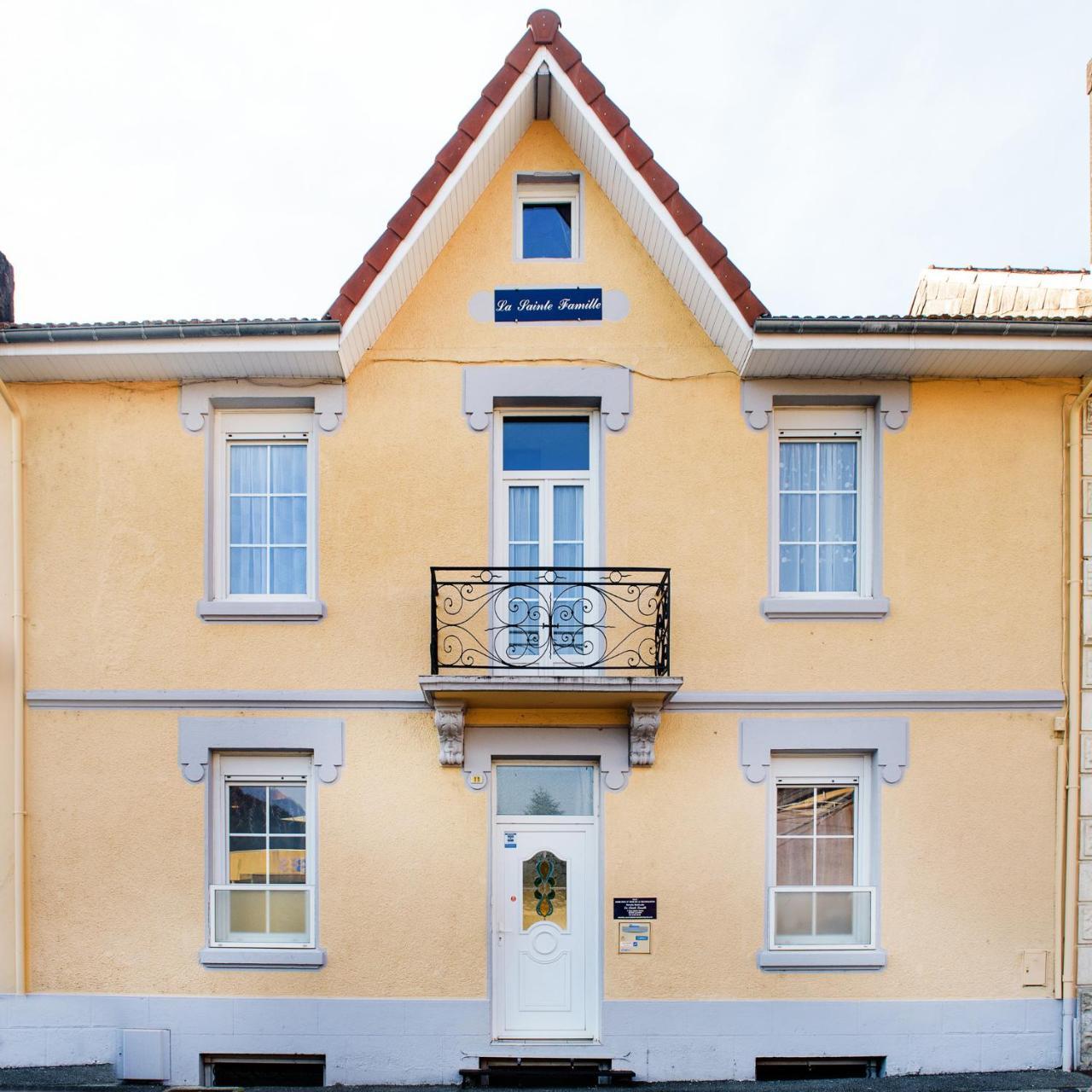 Hotel La Sainte Famille Lourdes Zewnętrze zdjęcie