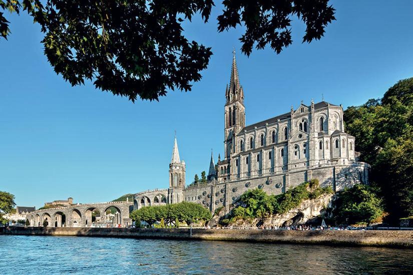 Hotel La Sainte Famille Lourdes Zewnętrze zdjęcie